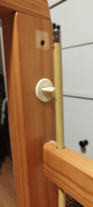 Cuna de bebé de madera