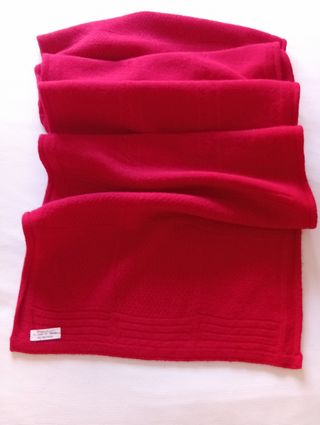 Bufanda de lana roja