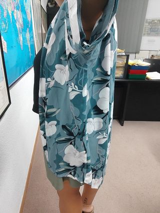 Kimono floral verde talla 40