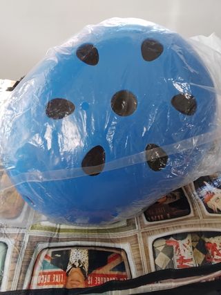 Casco y protecciones para patinar