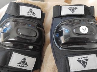Casco y protecciones para patinar