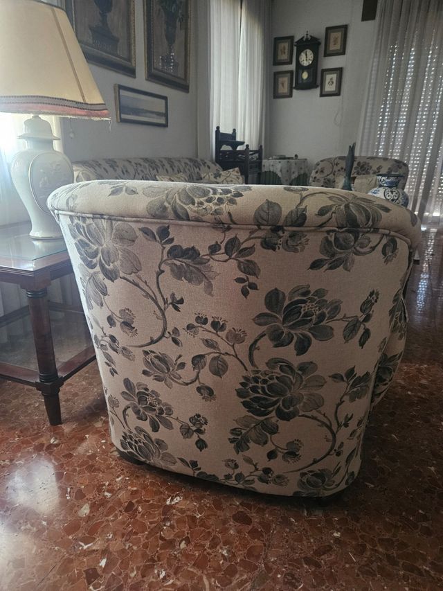 Juego Sofá y Sillones