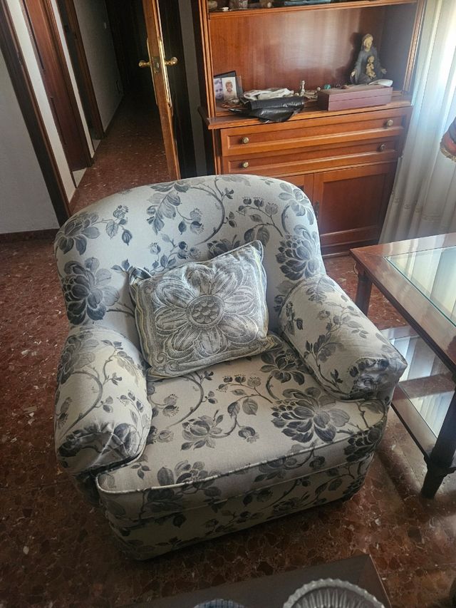 Juego Sofá y Sillones