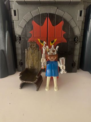 Playmobil Rey con Trono y Copa