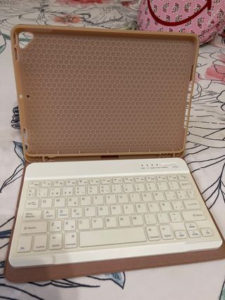 Funda iPad Gen 7ª con Teclado