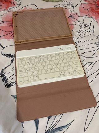 Funda iPad Gen 7ª con Teclado