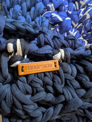 Alfombra ganchillo redonda varios tonos de azules