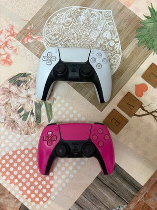 2 Mandos PS5 Sony Blanco y Rosa