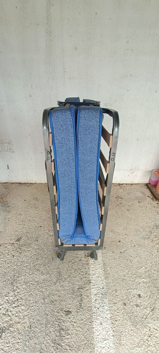 Cama Plegable con Funda