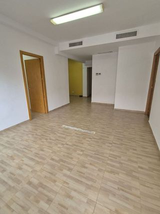 Local comercial en venta en La Línea de la Concepción ciudad en Línea de la Concepción (La)