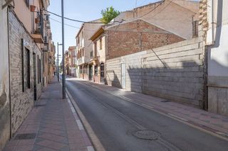 Terreno en venta en Avda. De los Ogíjares en Armilla
