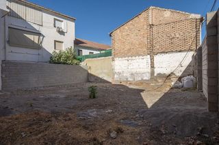 Terreno en venta en Avda. De los Ogíjares en Armilla