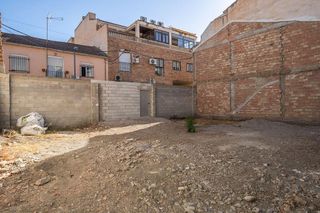 Terreno en venta en Avda. De los Ogíjares en Armilla