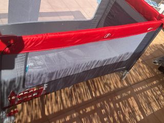 Cuna de viaje con diseño de Londres