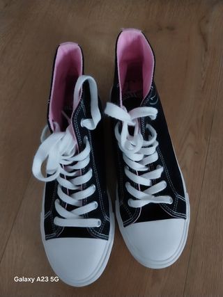 Zapatillas altas niña negras y rosas