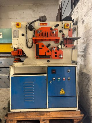 Máquina multifuncional Blecken CU50AR