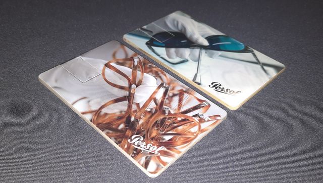 Set 2 Chiavette USB Persol – 4 GB ciascuna – Nuove