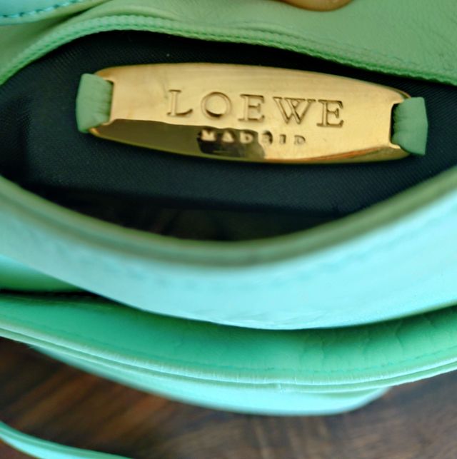 Bolso Loewe verde menta 18x16 cm