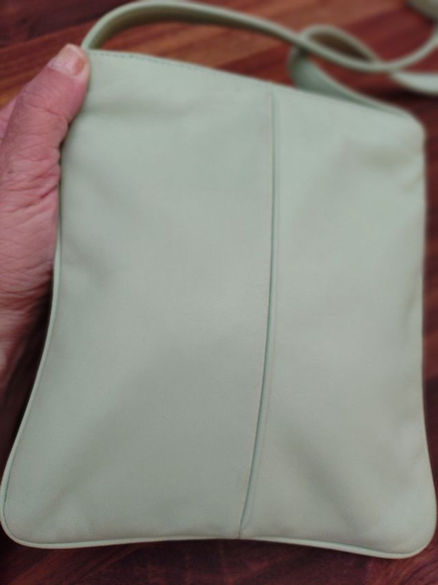 Bolso Loewe verde menta 18x16 cm