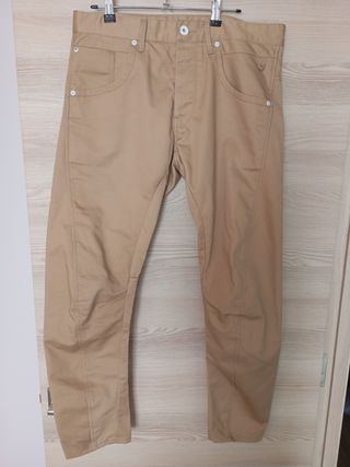 Pantalón Beige