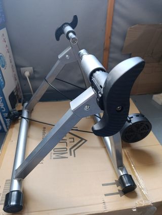 Rodillo Bici Estática HOMCOM para ejercitarte