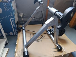 Rodillo Bici Estática HOMCOM para ejercitarte