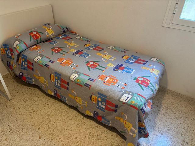 Colcha boutí infantil cama 90, diseño robots