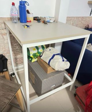 Mesa Trotten alta con ruedas de Ikea 