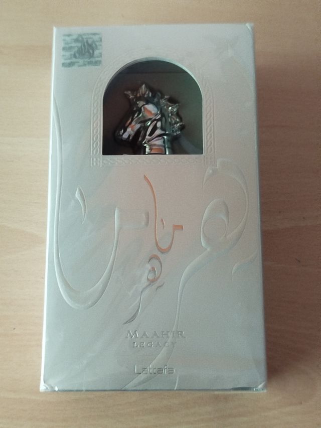 Perfume Maahir Legacy Lattafa
