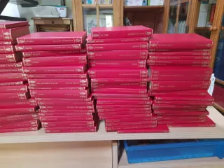 149 libri copertina rossa rigida Bur Rizzoli