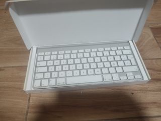 Teclado Inalámbrico Apple MC184Y/B