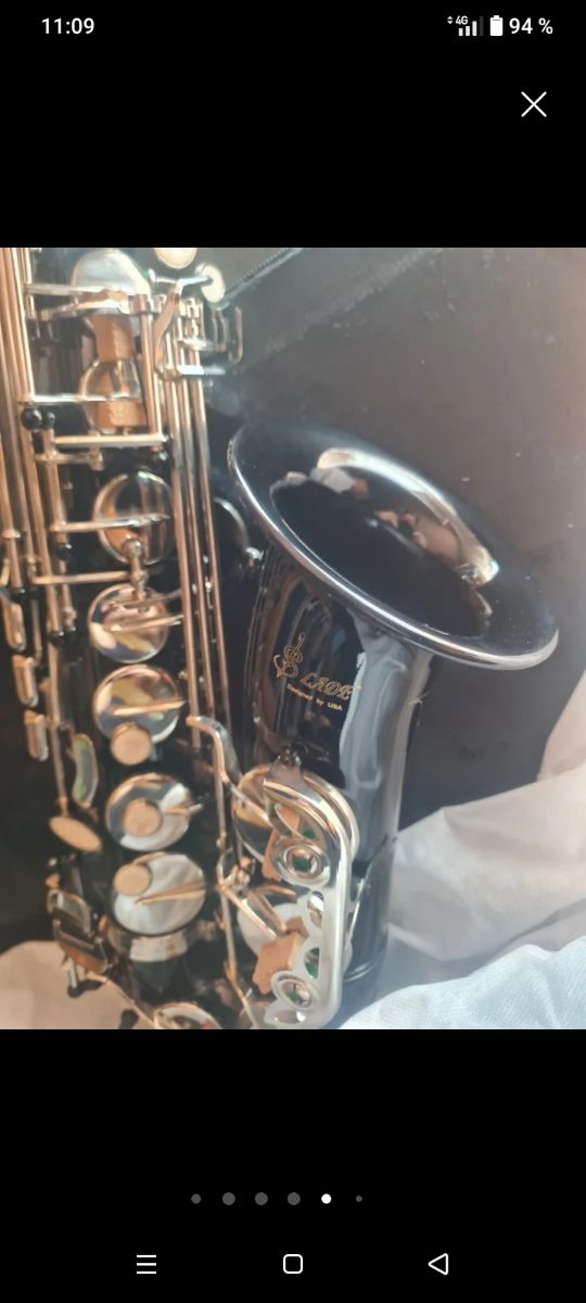 Saxofón Alto Dorado