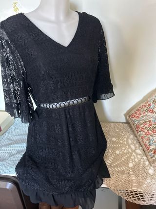 Abito corto in pizzo nero