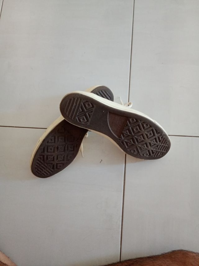 Zapatillas Converse Beige Bajas