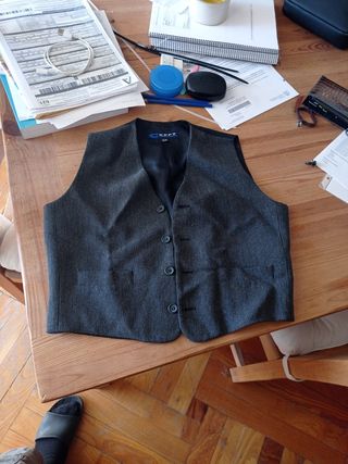 Chaleco de vestir gris para niño