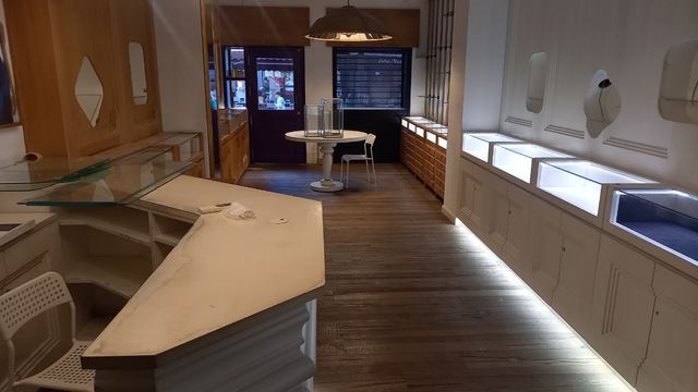 Se vende Mobiliario de Joyería