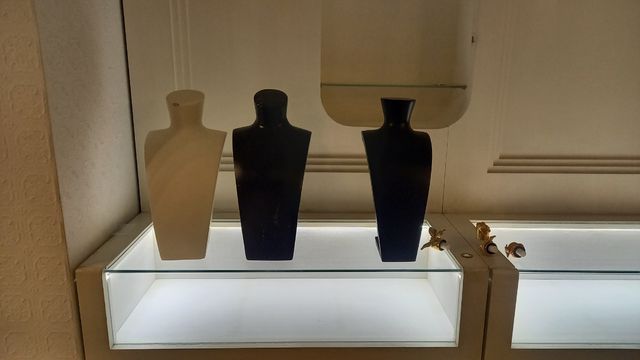 Se vende Mobiliario de Joyería