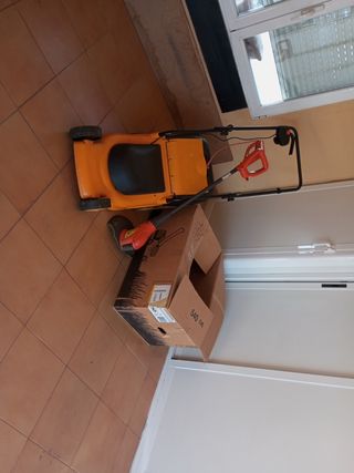 Cortacésped y desbrozadora eléctrica