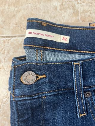 Vaqueros Levi's 311 Shaping Skinny Talla 14