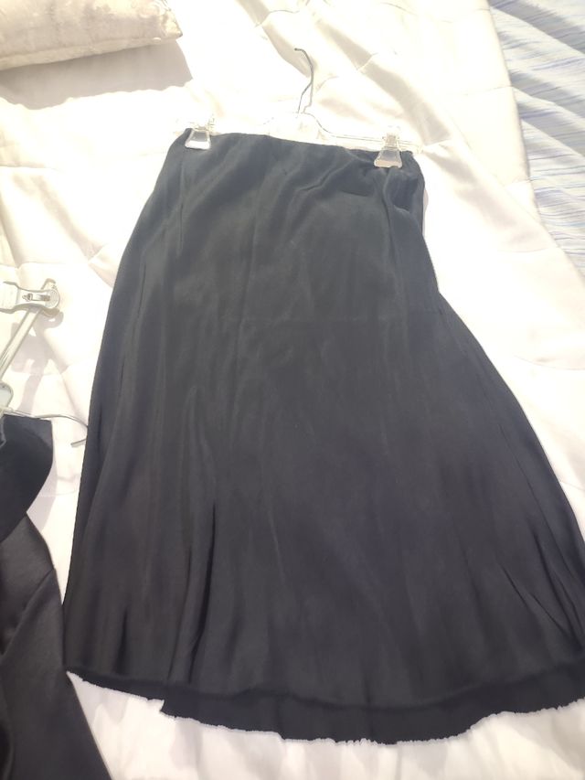 Completo top e gonna neri