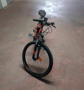 Bicicleta MTB Btwin 24 Naranja.