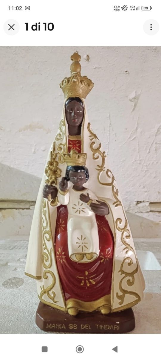 Statua Maria SS.  Del Tindari Nera con Bambino