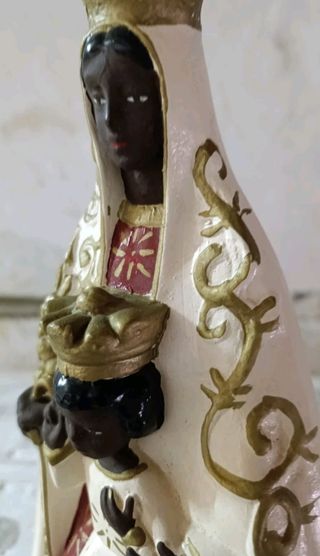 Statua Maria SS.  Del Tindari Nera con Bambino