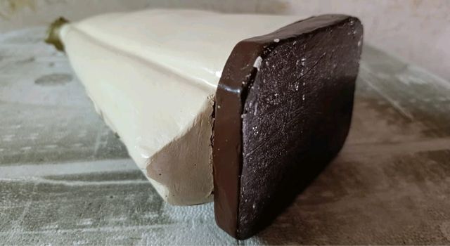 Statua Maria SS.  Del Tindari Nera con Bambino