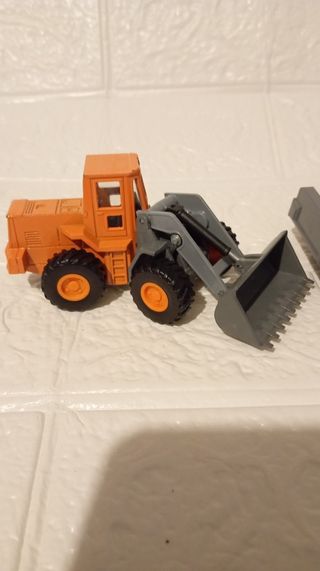 Lotto 2 trattori Guisval