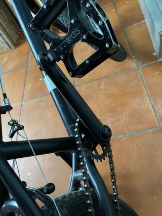 Bicicleta BMX negra Cuadro original manillarruedas