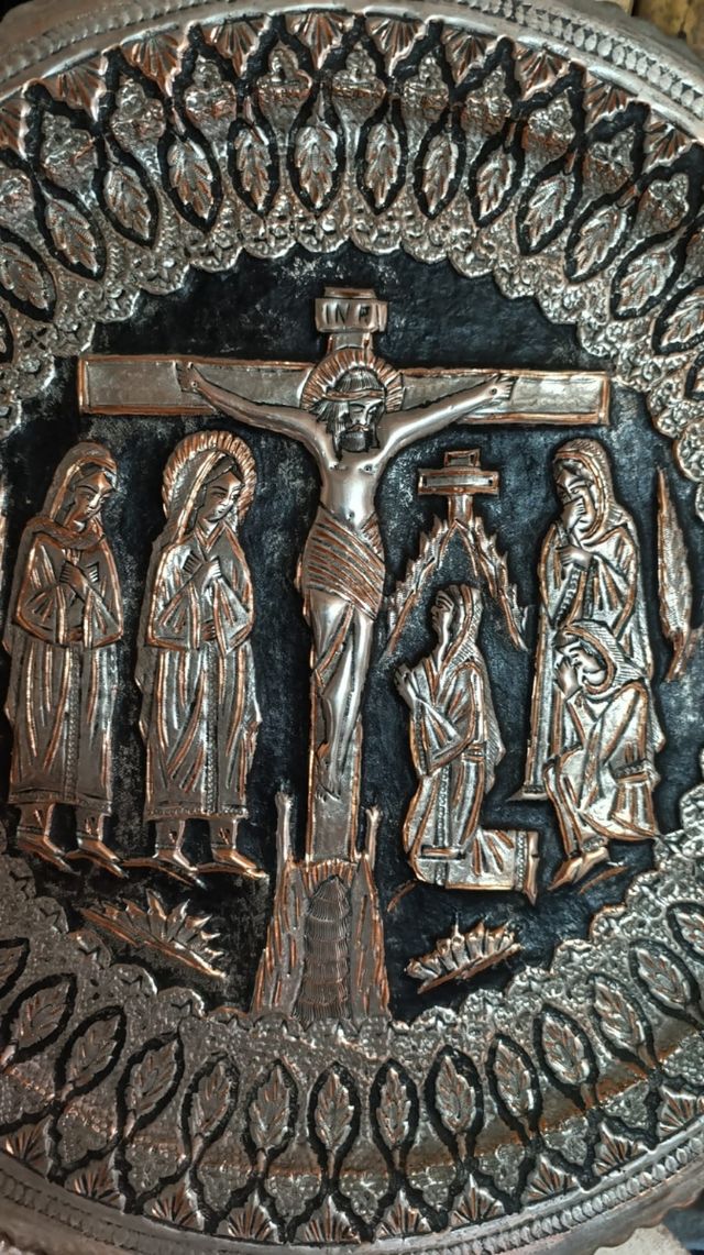 Piatto decorativo crocifissione persiano.