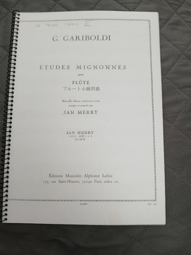 Libro per flauto di G. Gariboldi Études Mignones