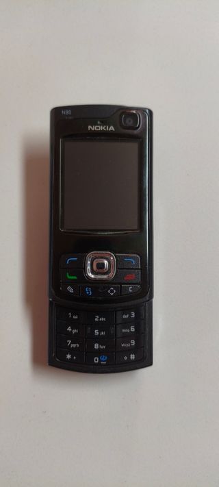 Telefoni Nokia N80 Free Black, C2 e 311 Orange