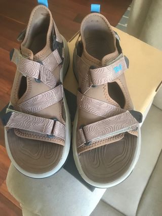 Sandalias Teva Marrones